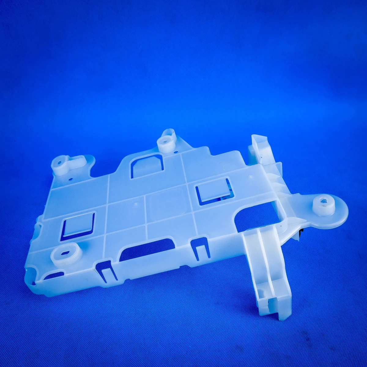 Support calculateur BDC BMW 5 G30 61359331163 image 3