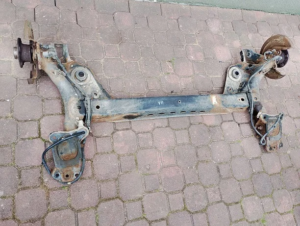 Takapalkki VW Golf VII 1.6 TDI Käytetty
