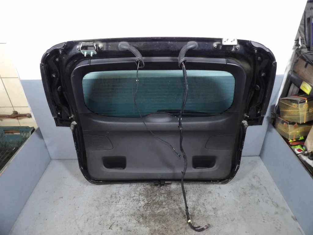 Opel Astra K Kombi Puerta Trasera D-73157- image 6