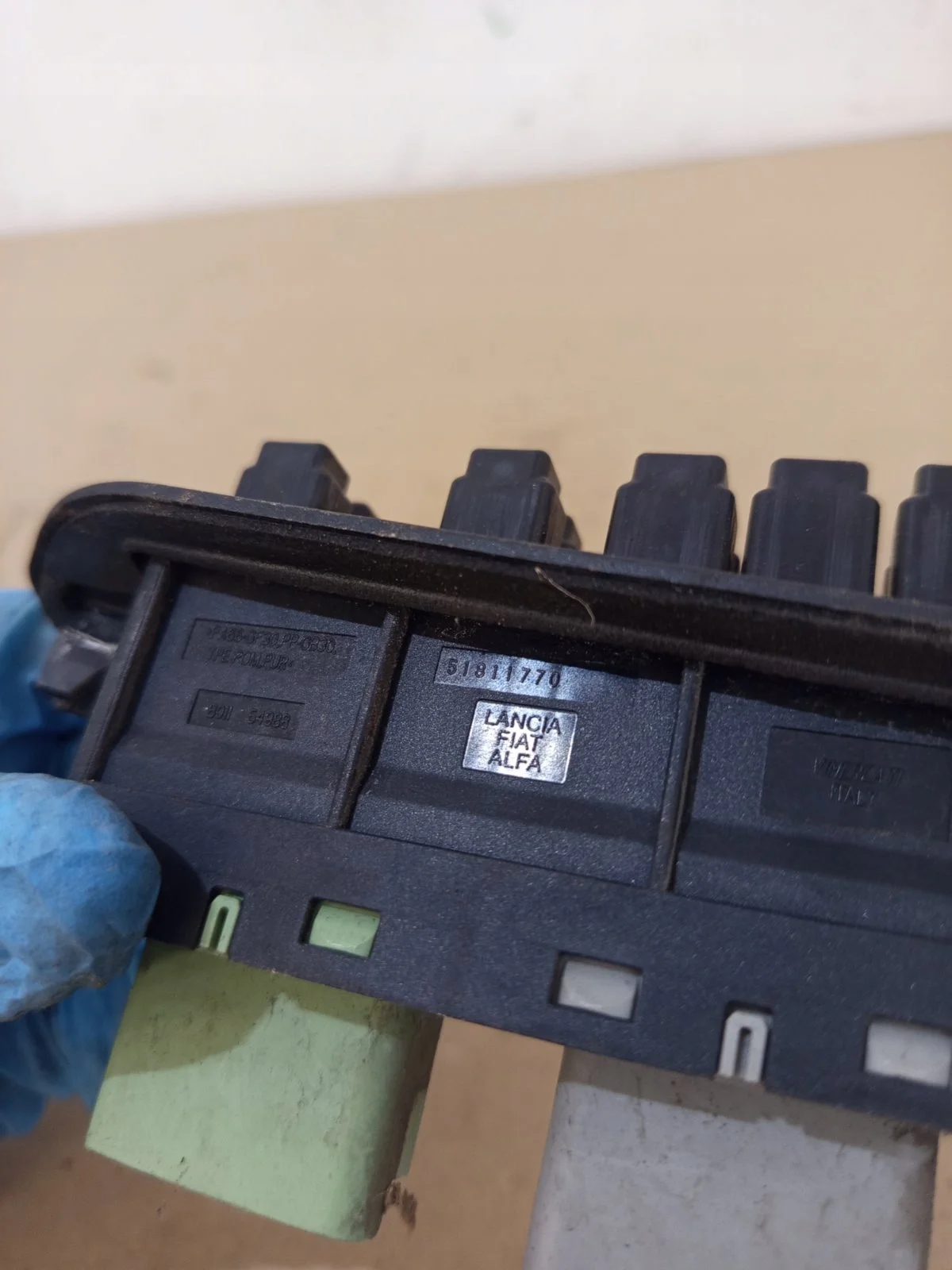 Fiat Doblo II Interruptor Porta Corrediça 51811770 image 4
