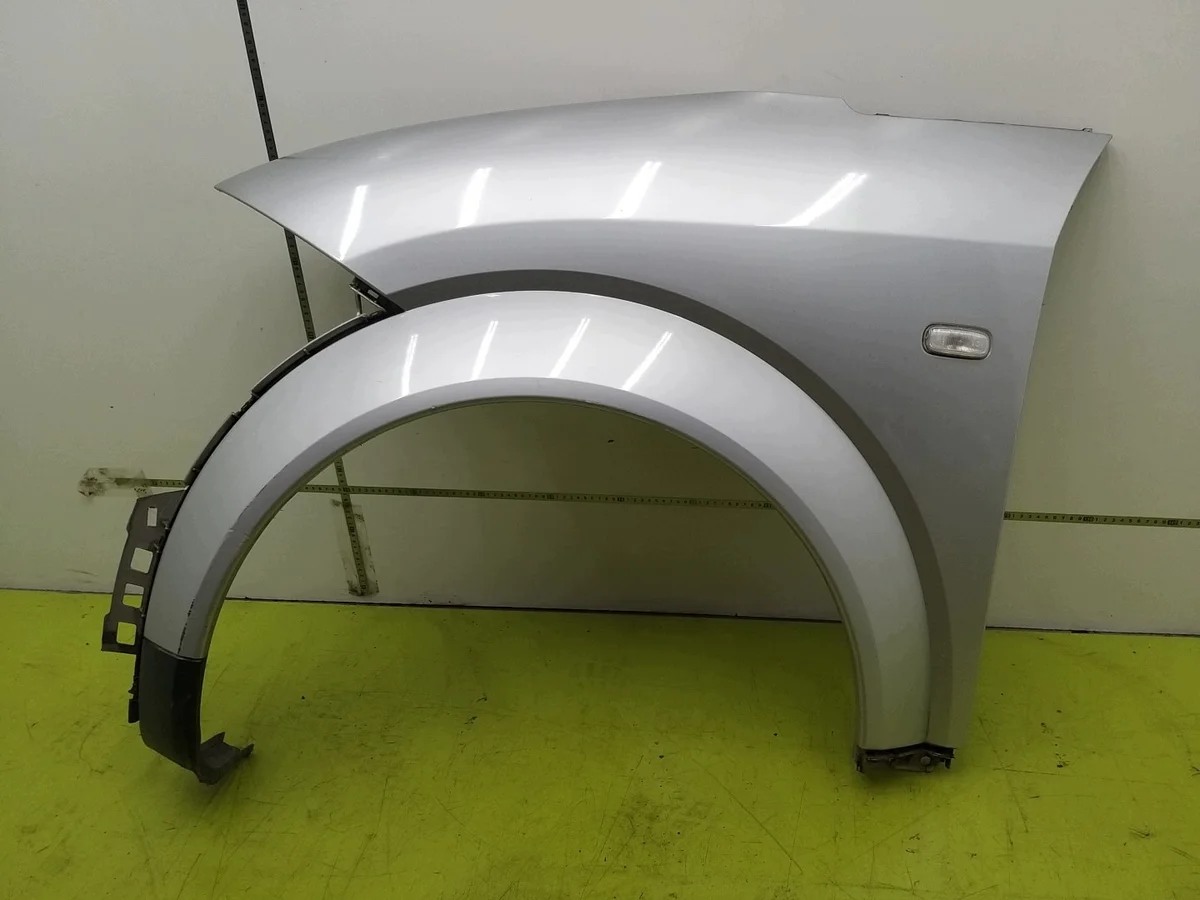Audi A2 2000-2005 Guarda-lamas Esquerdo Usado