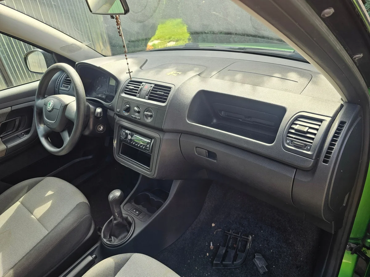 Consola Skoda Fabia II 5J Usada