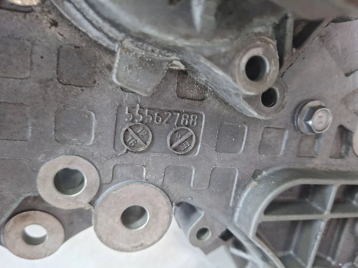 Boîtier de distribution Opel Meriva B Astra J 1.4 image 4