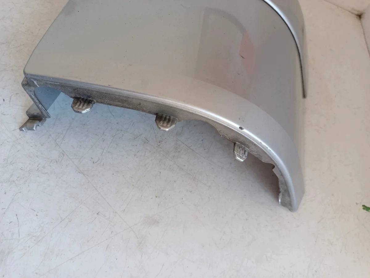 VW Multivan T5 Bumper Corner Right 7H0807322C image 4