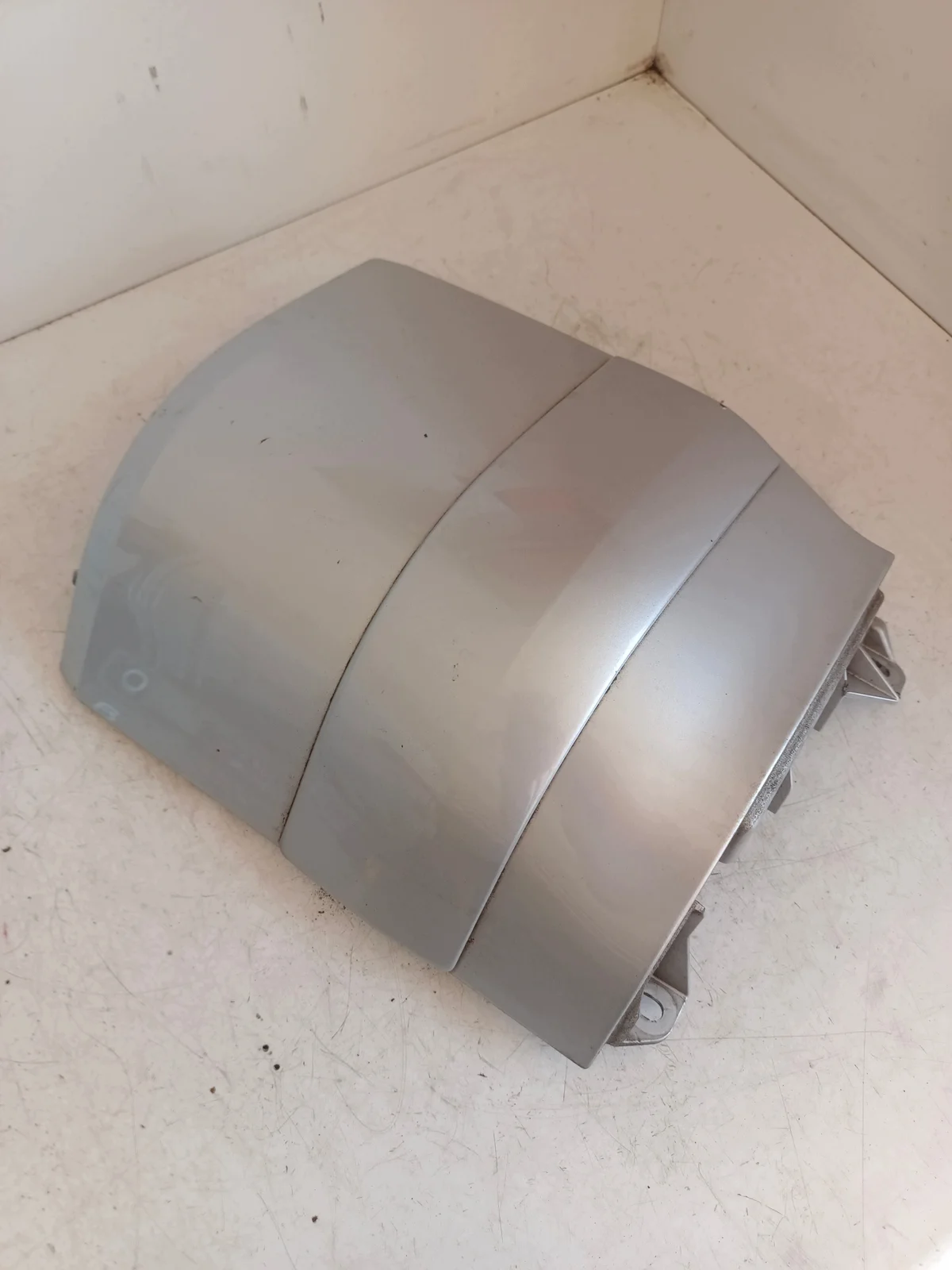 VW Multivan T5 Bumper Corner Right 7H0807322C image 6