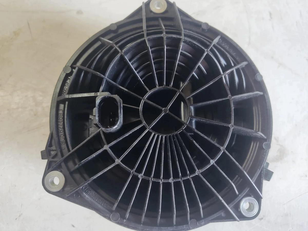 Manija Maletero VW Golf VII 7 HB 5G6827469C image 3