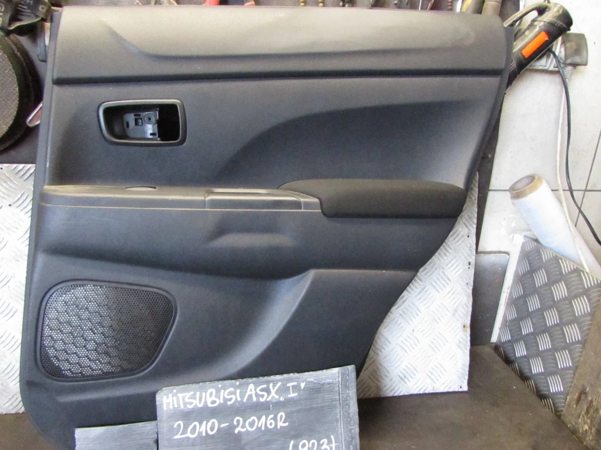 Verkleidung rechts hinten Mitsubishi ASX I 7222A616