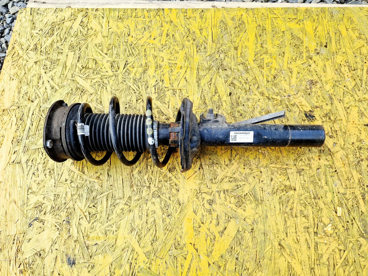 Federbein Audi A3 8Y Golf 1.5 5WA413023AH