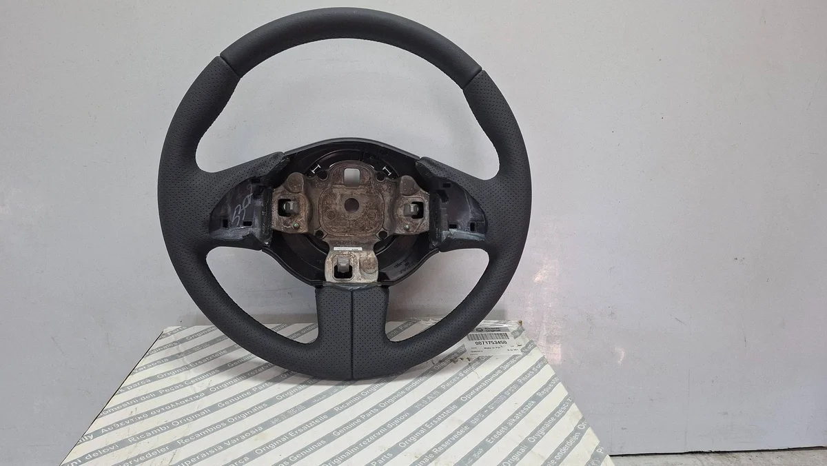 Ohjauspyörä Fiat 500 (2007-2015) S27619147