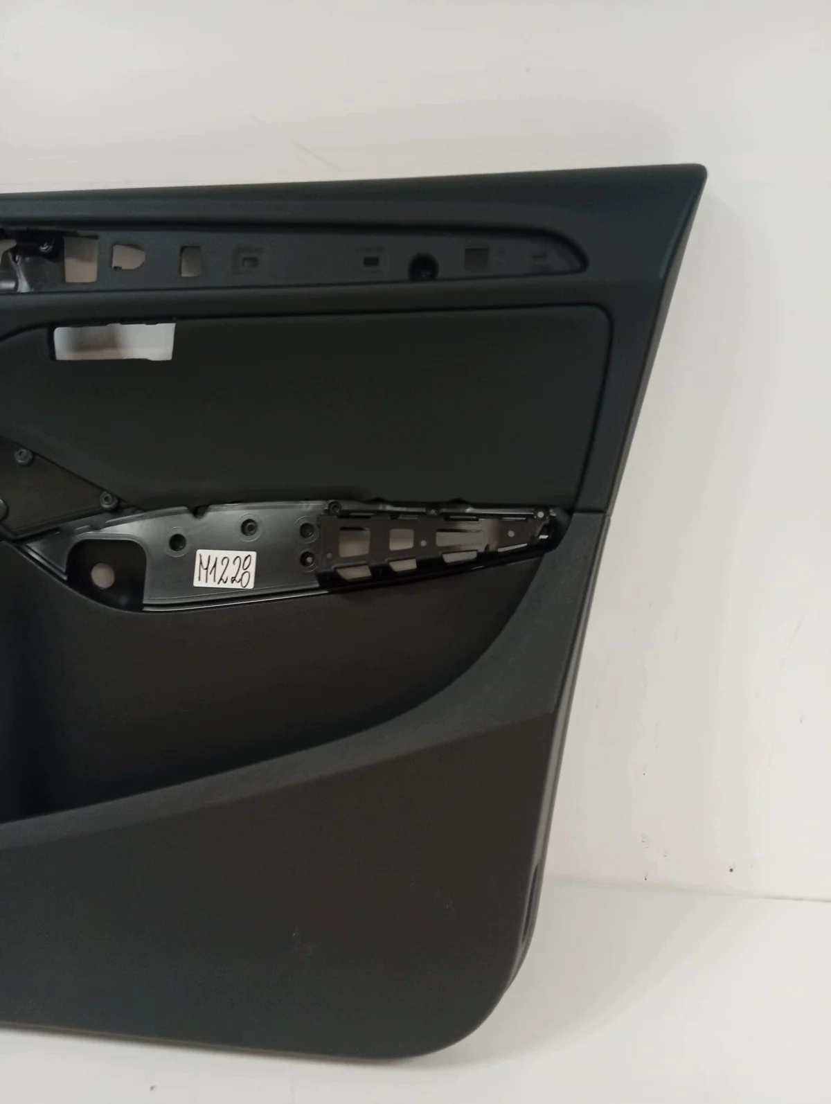 Dörrpanel höger fram Audi Q5 8R (8R2867104BF) image 5