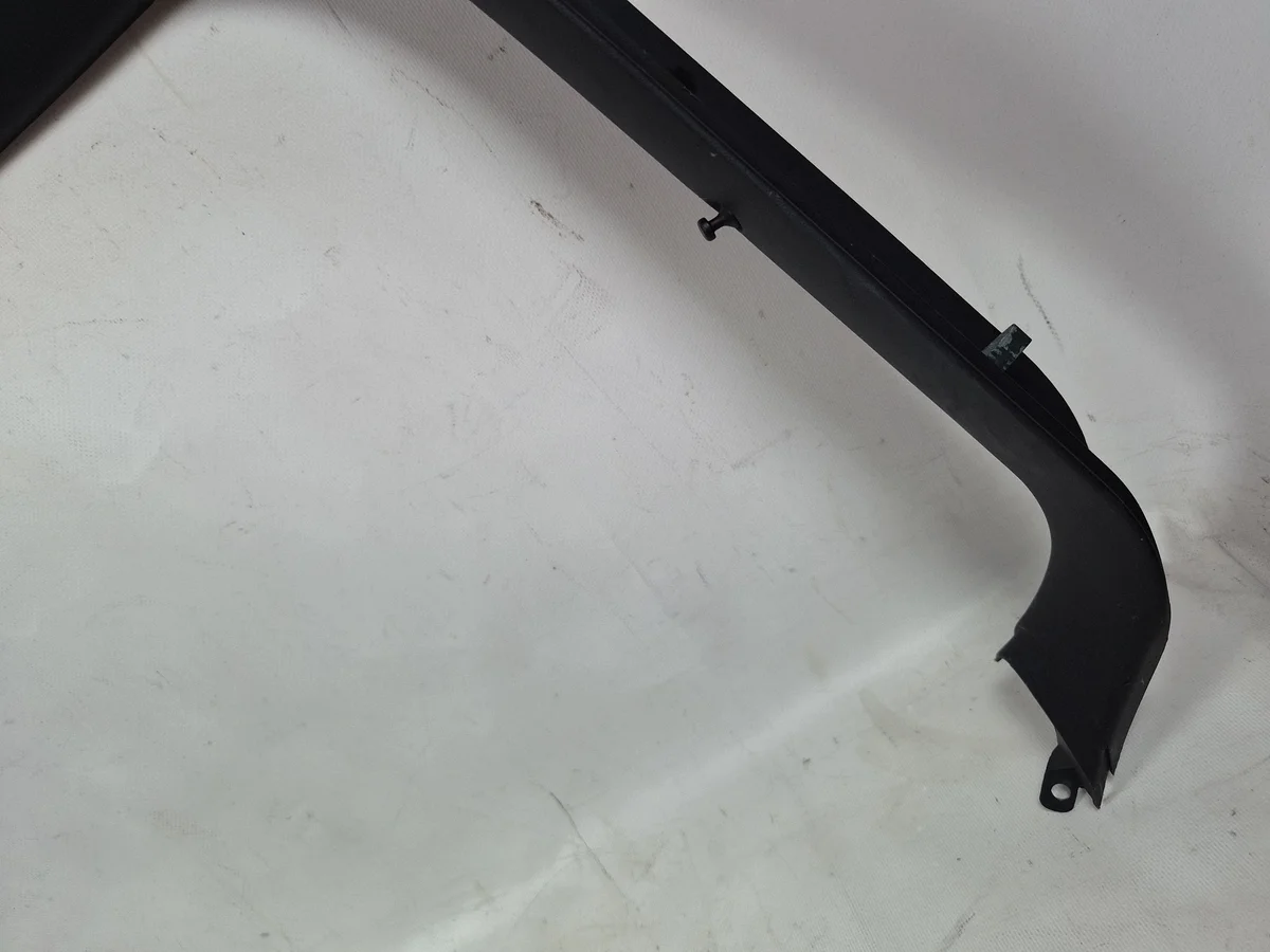 Plastique hayon Audi A3 S3 8L 8L0867977 image 3
