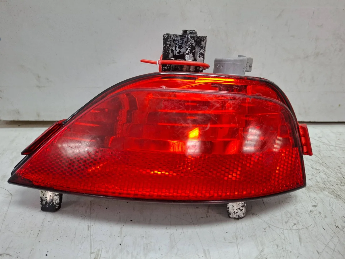 Lanterna Traseira Dacia Sandero II Esquerda 2012- S27646402