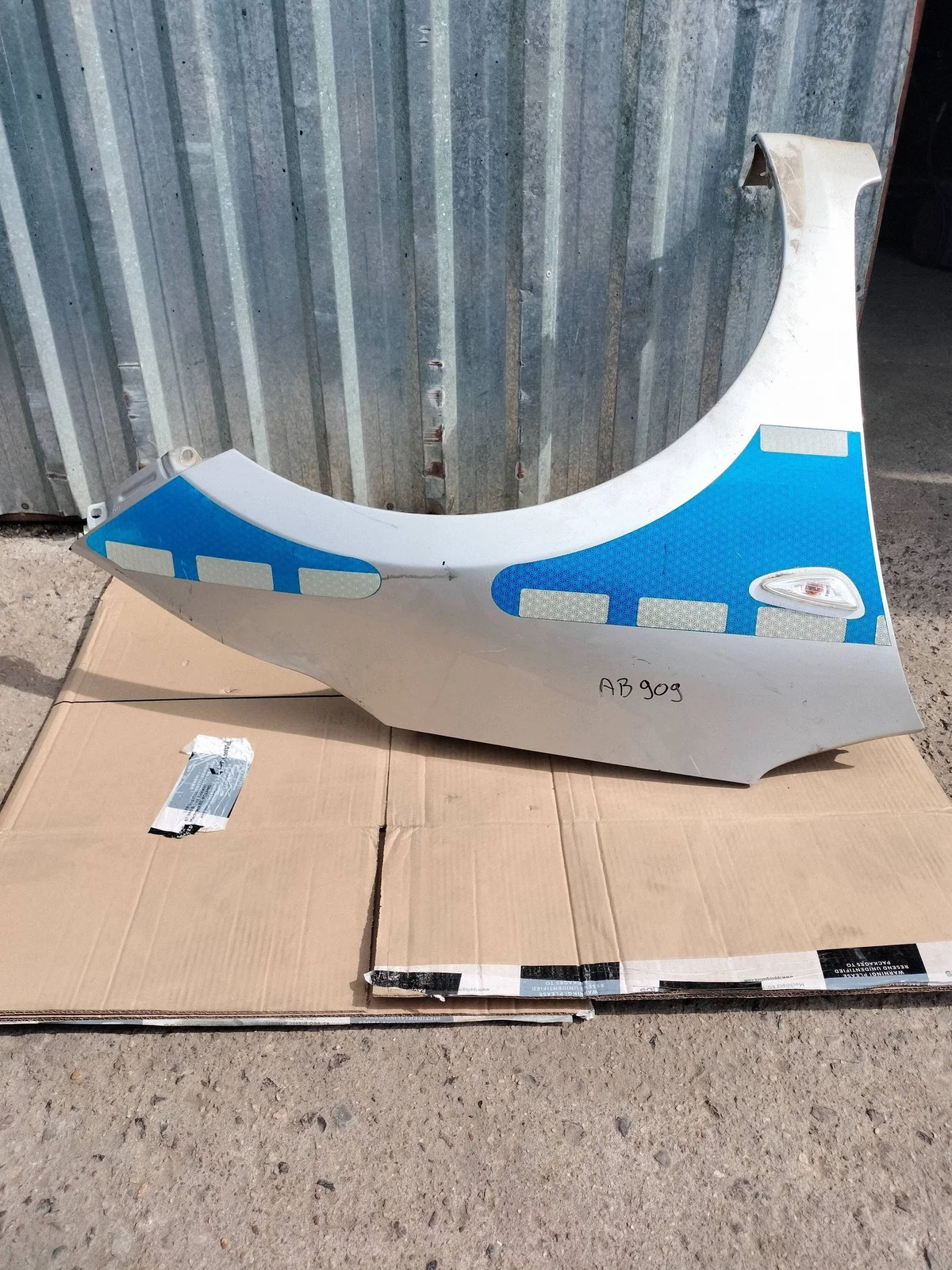 KIA Ceed II Faro anteriore destro usato AB909