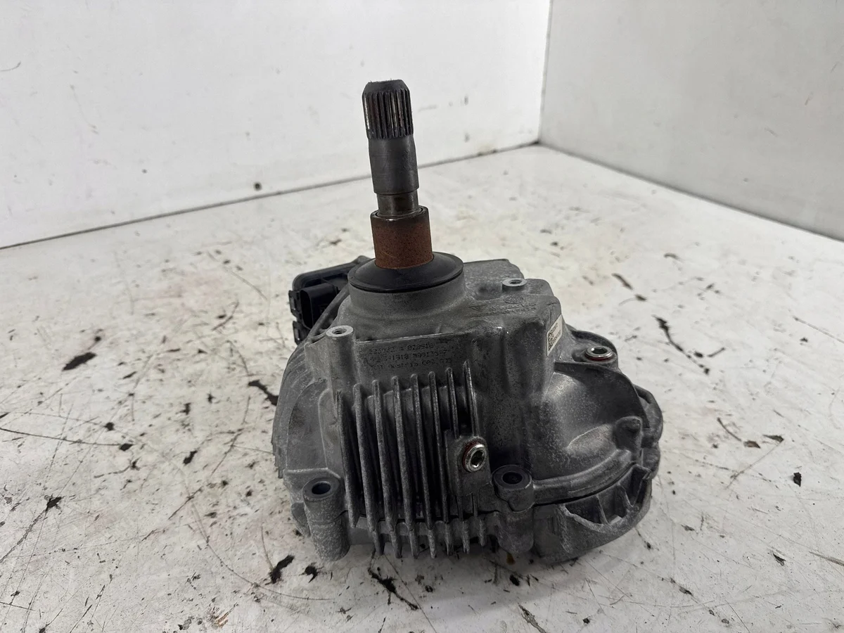 Porsche Macan 3.0 TDI Gearbox Reducer 95B341010 image 4
