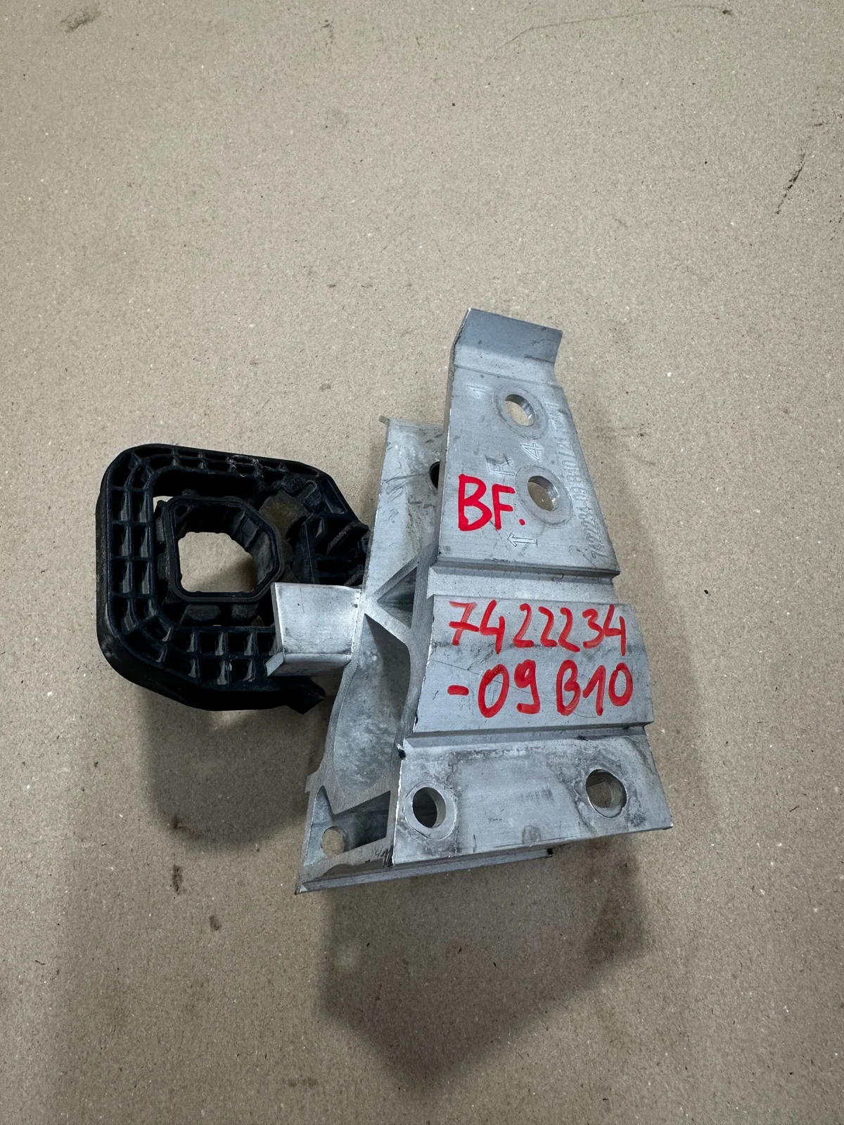 Soporte Radiador BMW 7422234 Usado