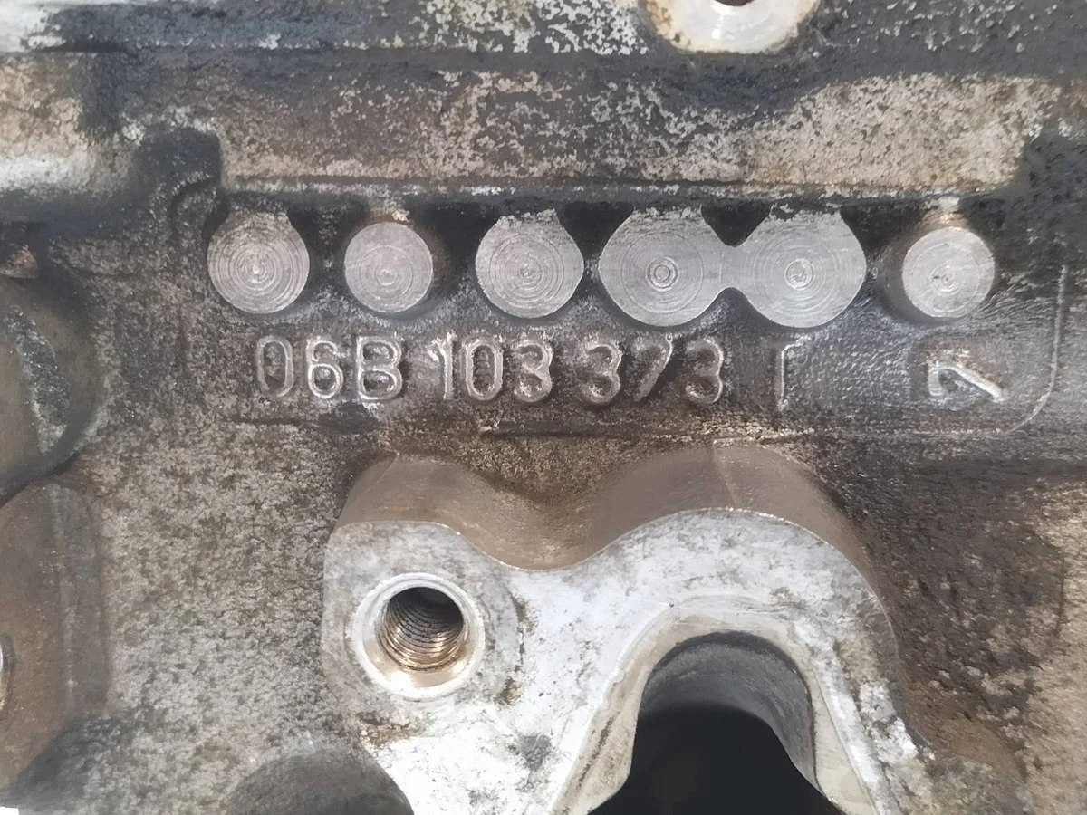 Cilinderkop 1.6 8V MPI VW Golf V image 3