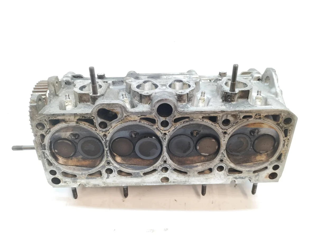 Cilinderkop 1.6 8V MPI VW Golf V image 7