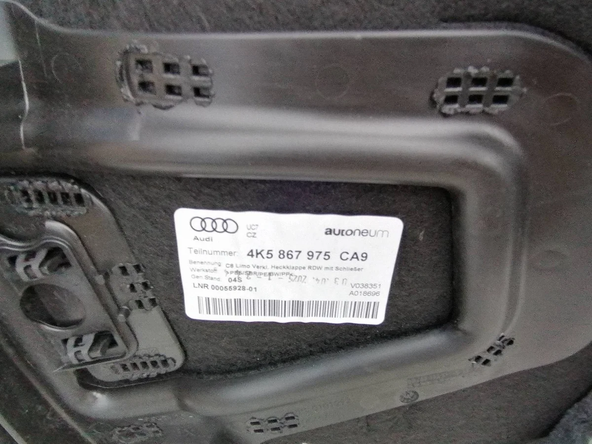 Audi A6 C8 4K Revestimiento Maletero Usado image 5