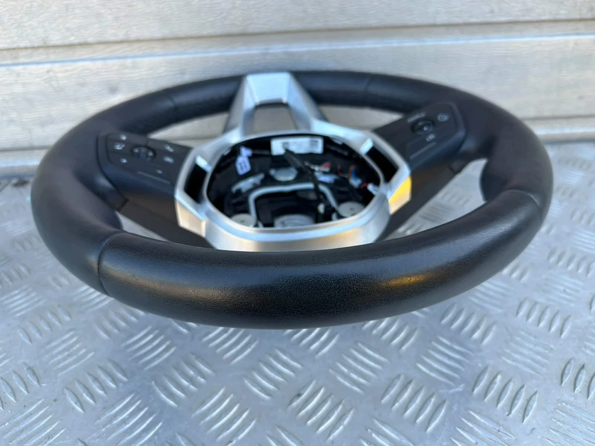 BMW X1 U11 X2 U10 Lederlenkrad Multifunktion image 3