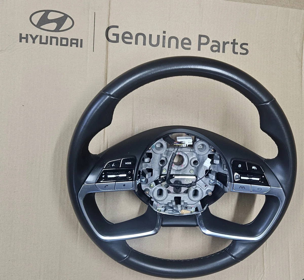 Hyundai Tucson IV Ratt Läder Multifunktion Värme