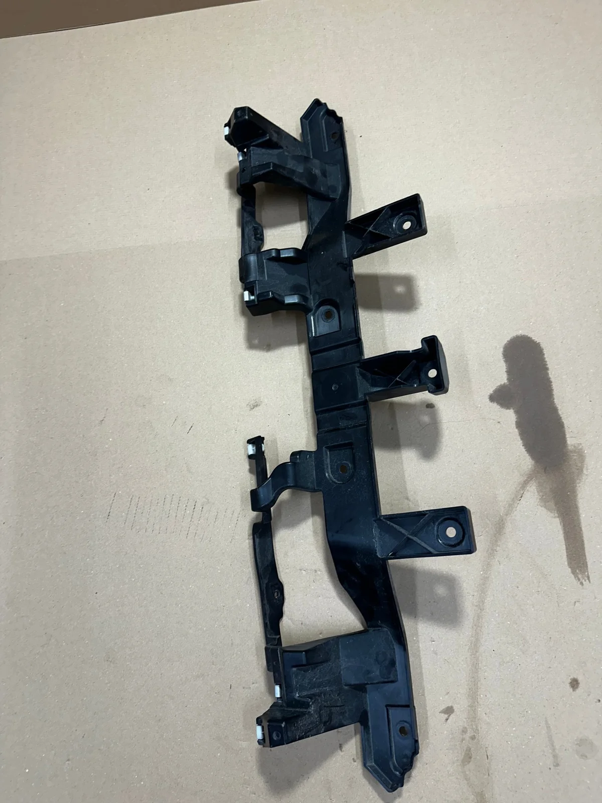 Refuerzo delantero Range Rover Sport L461 image 4