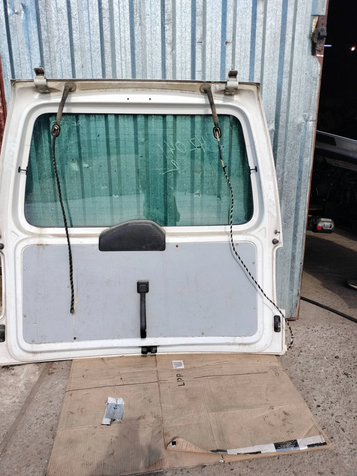 Achterklep Volkswagen Caddy AK239 image 4