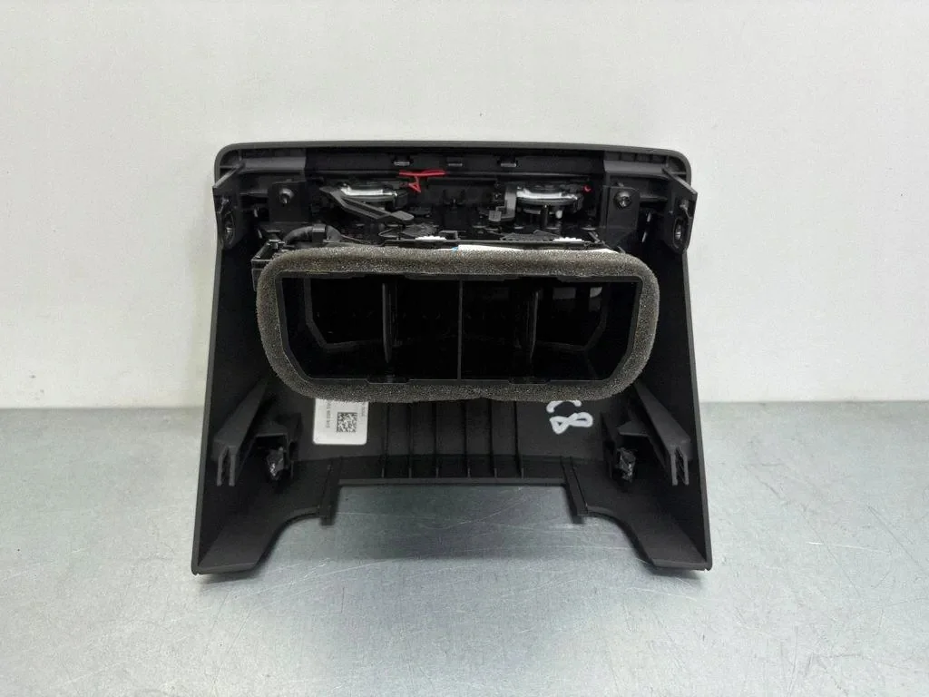 Rejilla Ventilación Trasera Audi A7 Sportback 4K0819203A image 4