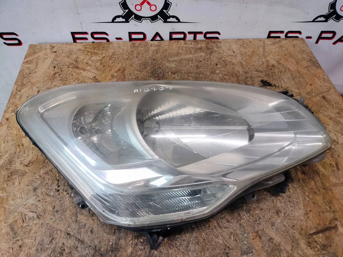 2009 Citroen Berlingo Right Headlight 9682828180