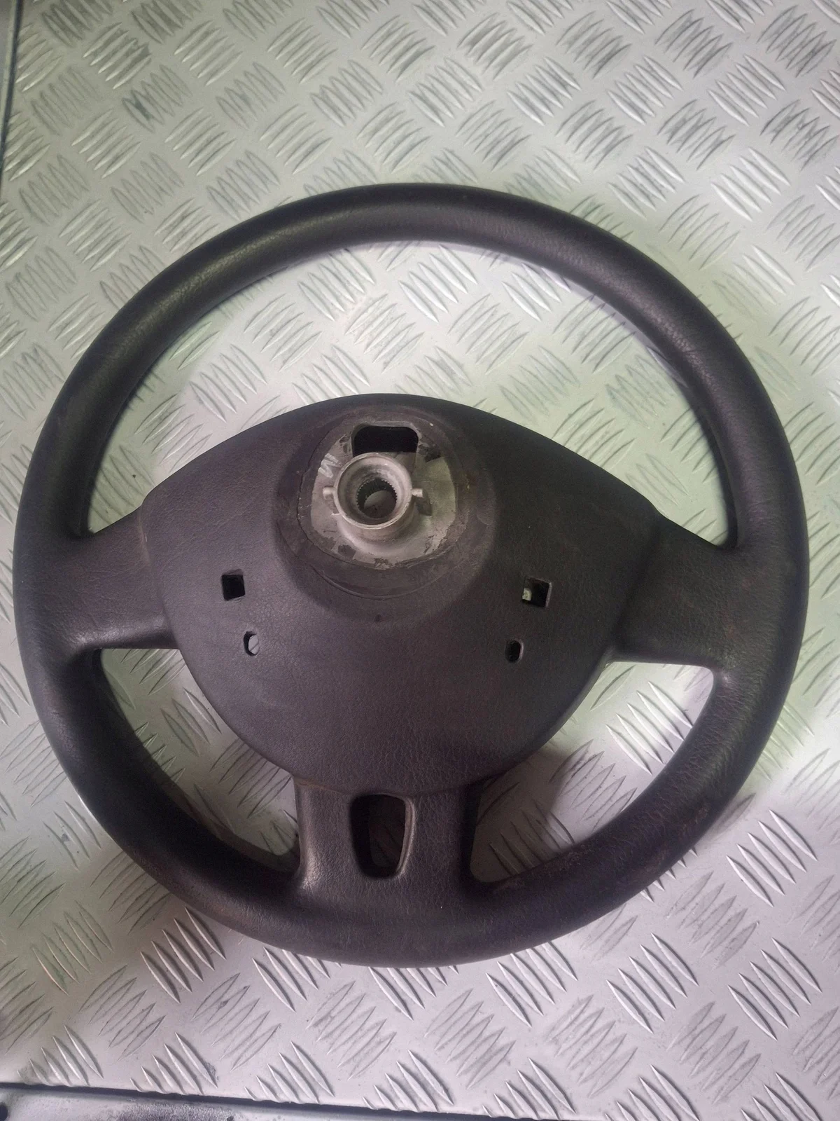 Volante Renault OE 8200455669 Usado image 6