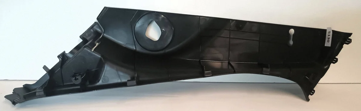 Cache latéral droit banquette arrière Toyota Auris E180 image 3
