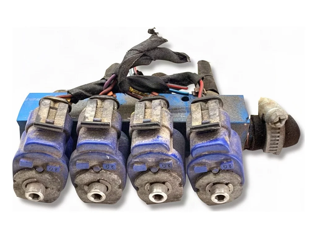 Iniettore GPL LORK-212-30974 67R-011049 Usato