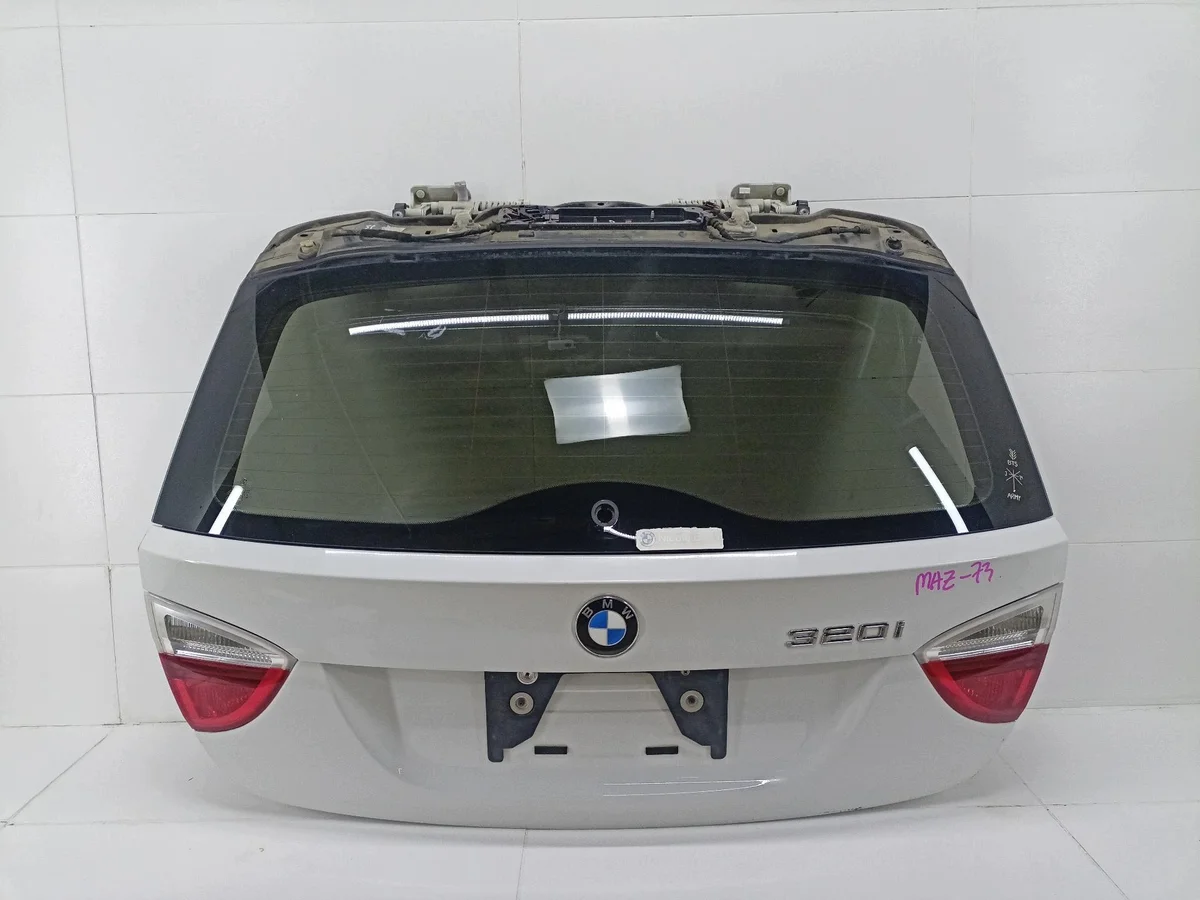 Tampa Traseira BMW 3 E90/E91 Usada SKU26116