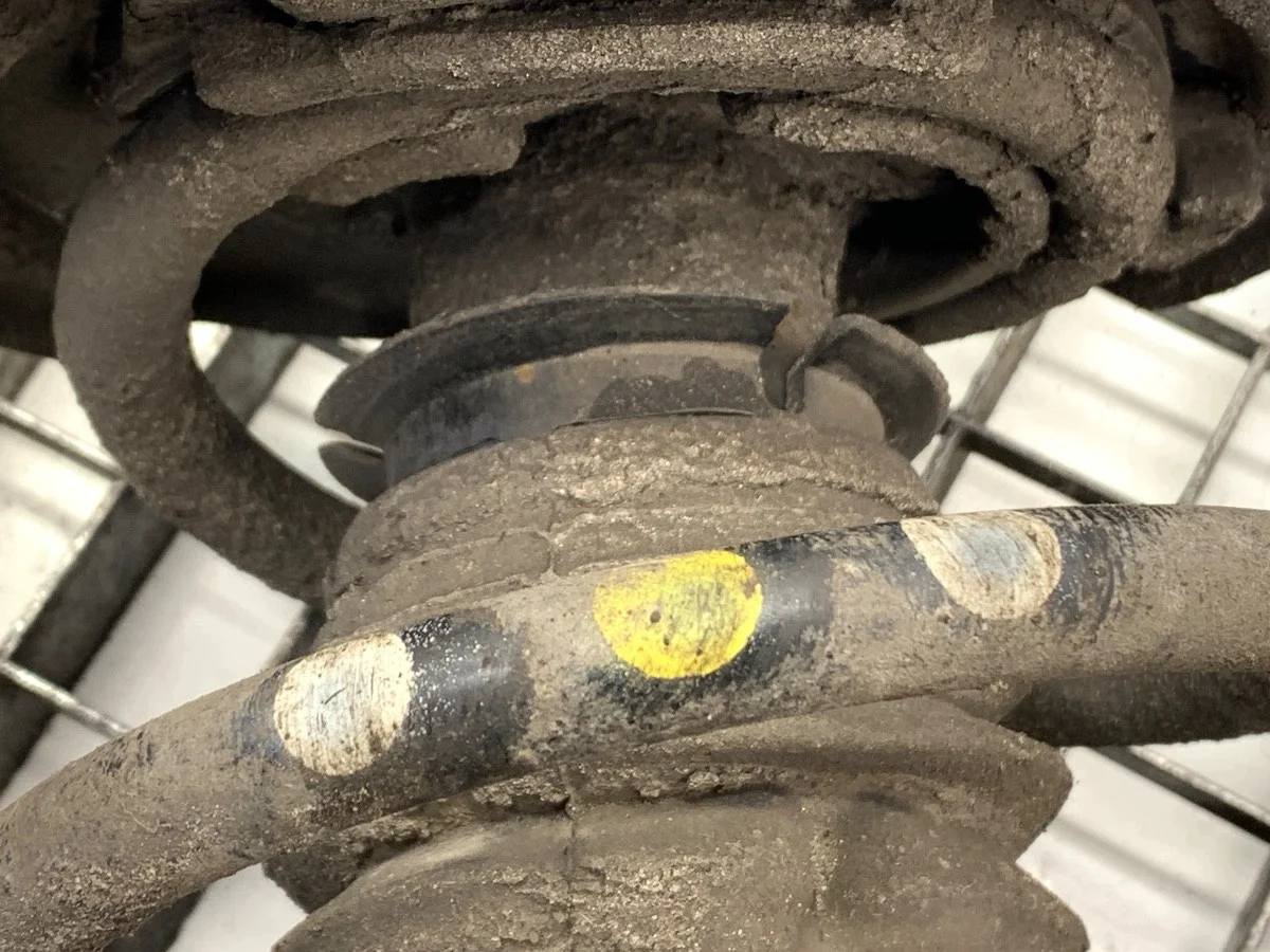 Vänster fram stötdämpare Renault Kangoo III image 4