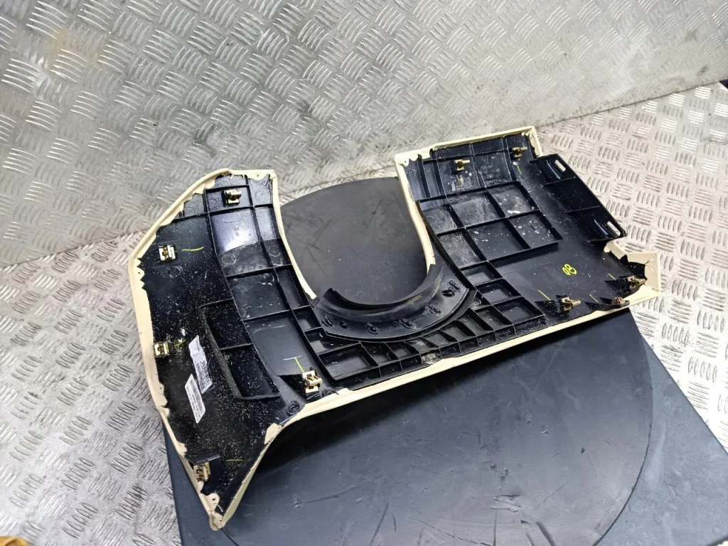 Tesla Model S Cache Colonne Direction 1007013-00-002 image 3