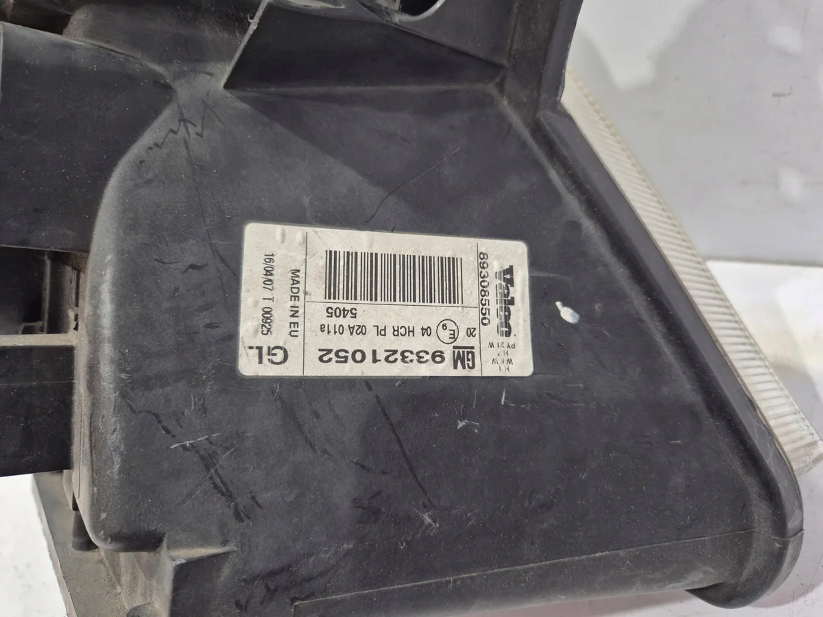 Opel Meriva A etuvalo vasen 93321052 image 10