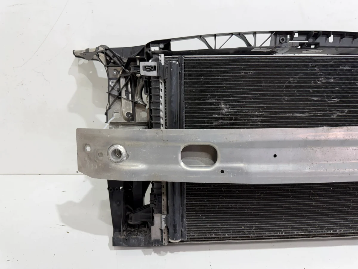Audi A4 B9 8W0 2.0 TDI Panel Frontal Usado image 4