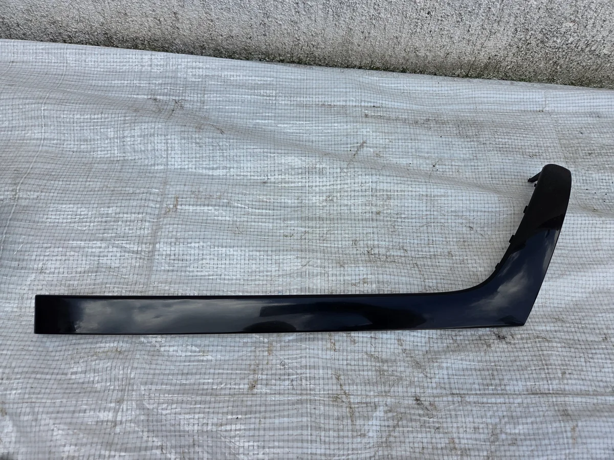 Bandeau décoratif Kia Ceed II gauche avant
