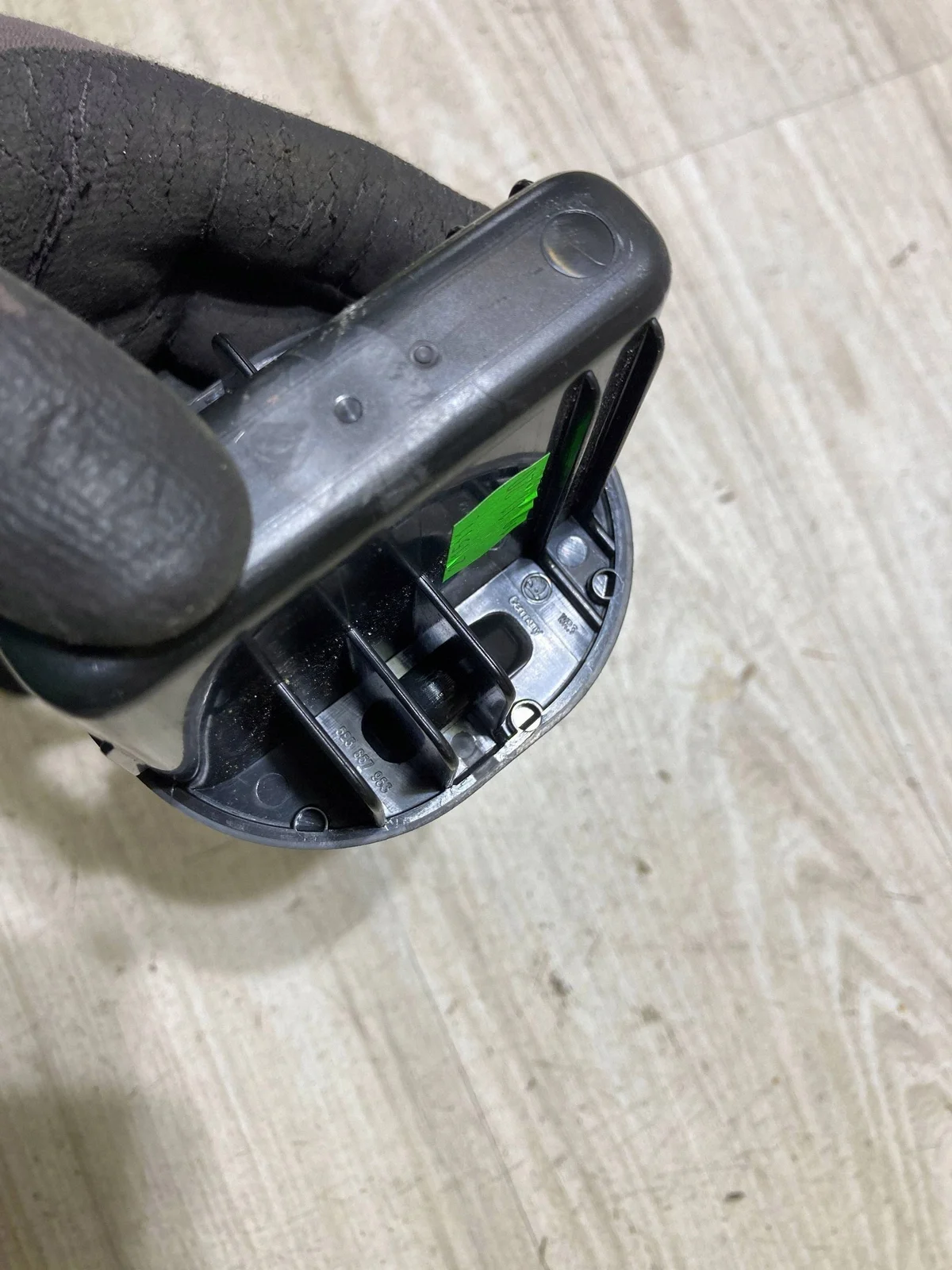 Skoda Octavia Mk4 2021 - vide-poche tunnel image 3