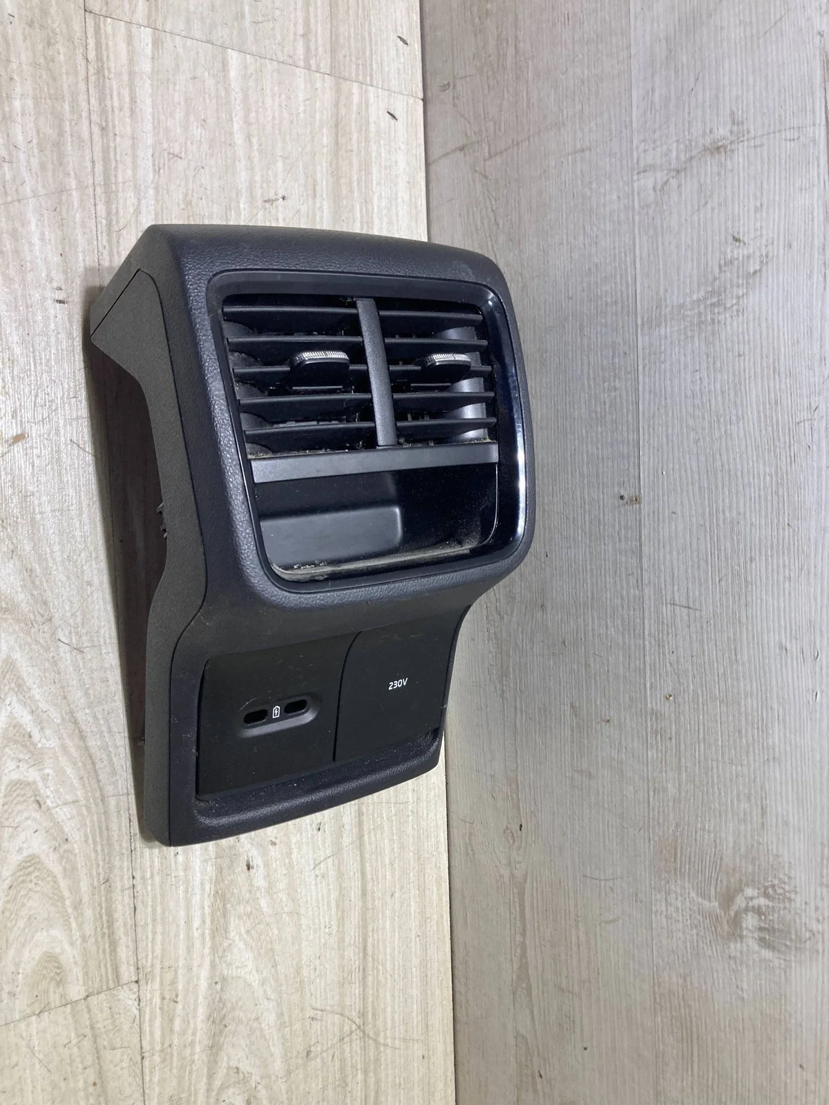 Skoda Octavia Mk4 2021 Grelha Ventilação 5E3819203D