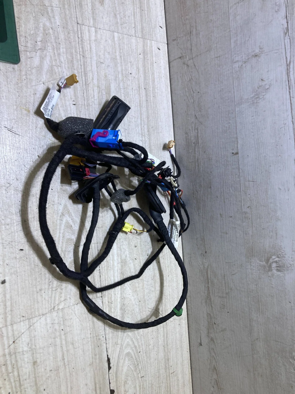 Skoda Octavia Mk4 2021 Deurkabelboom Links Voor