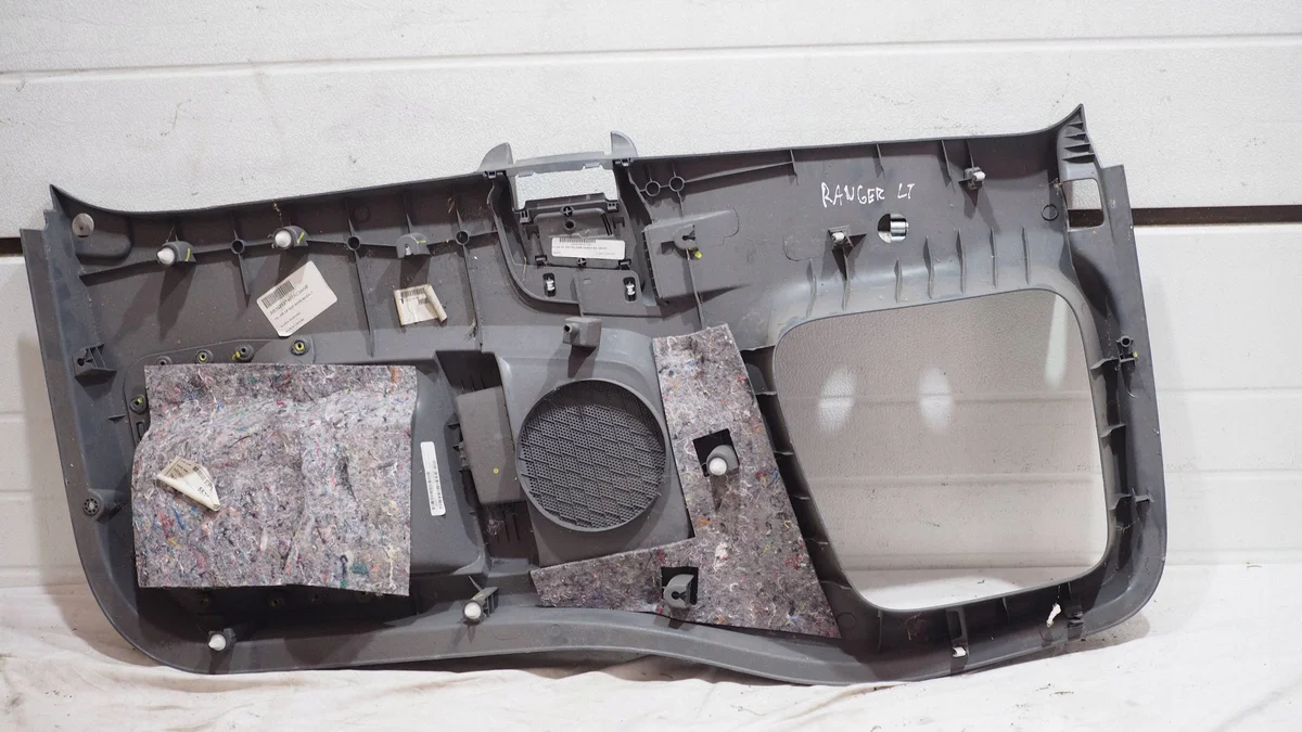 Ford Ranger Türverkleidung Hinten Links OE image 9