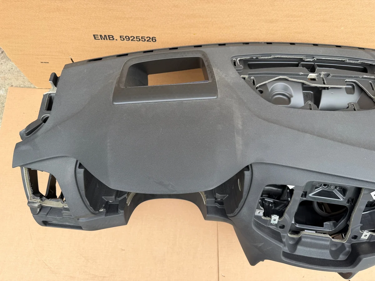 Volvo XC90 II Dashboard Console 2015-2024 image 5