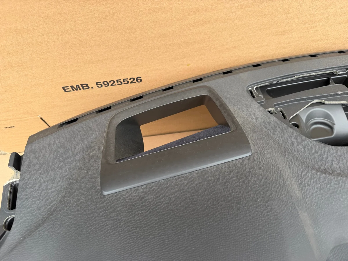 Volvo XC90 II Dashboard Console 2015-2024 image 6