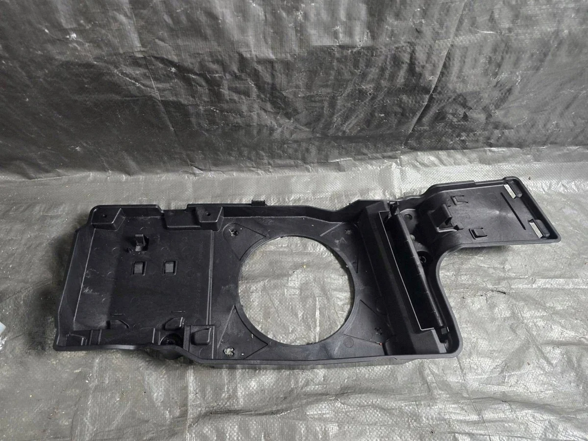 Mercedes EQA A2435459100 Verkleidung image 3