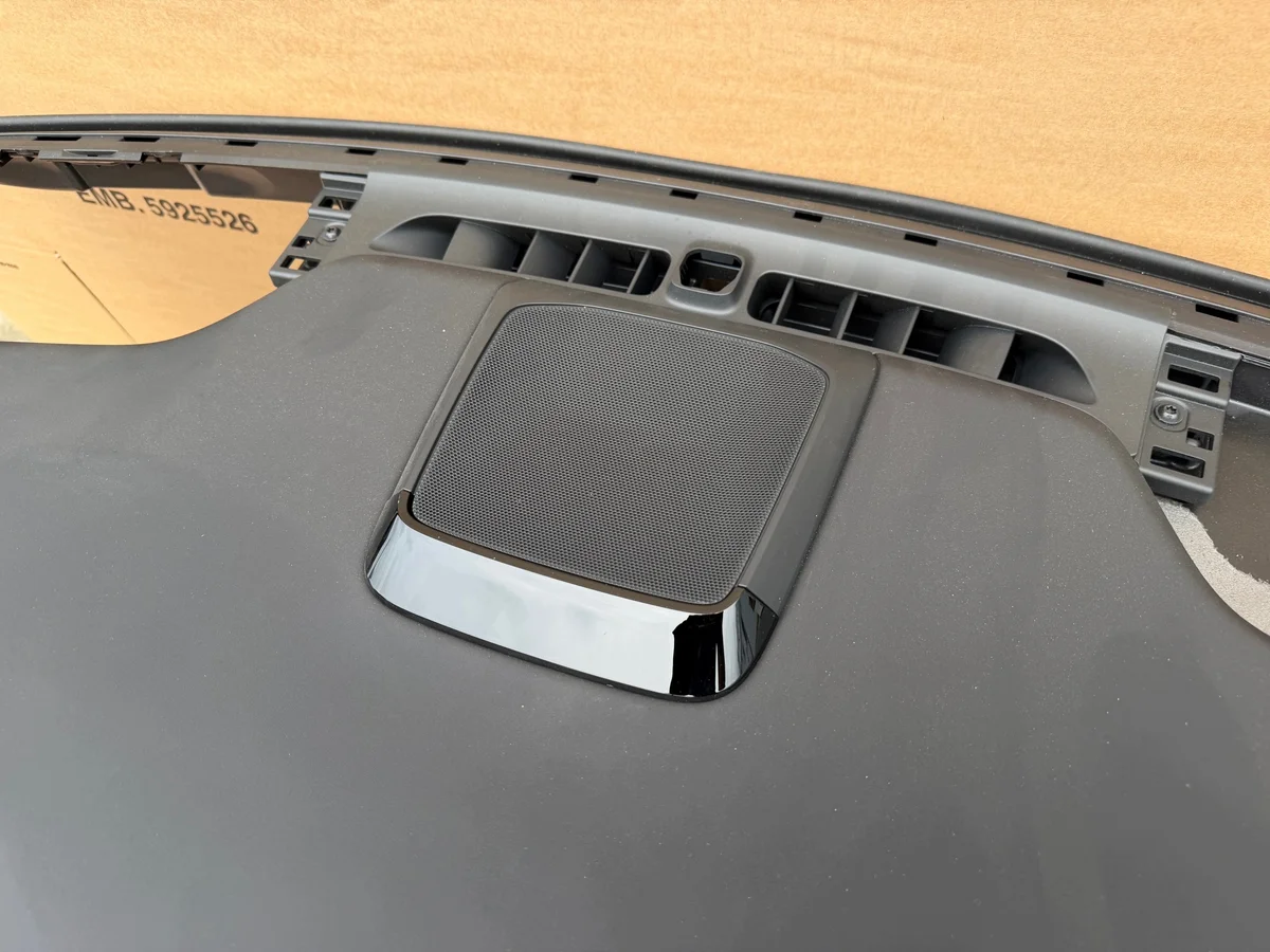 Volvo EX90 Kojelauta Konsoli Käytetty image 6