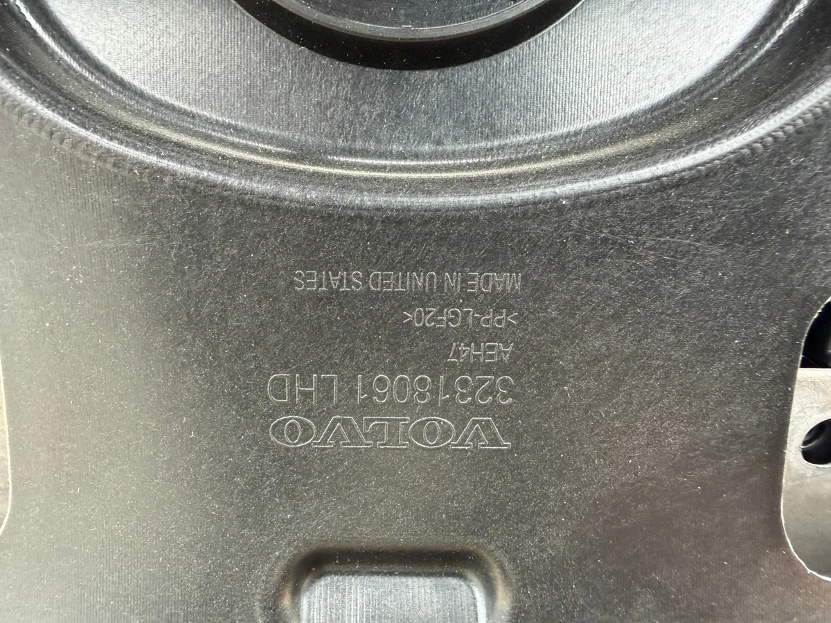 Volvo EX90 Kojelauta Konsoli Käytetty image 10