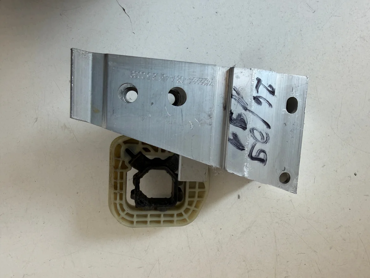 BMW G42 G20 G21 G22 G23 Kühlerhalter rechts image 5