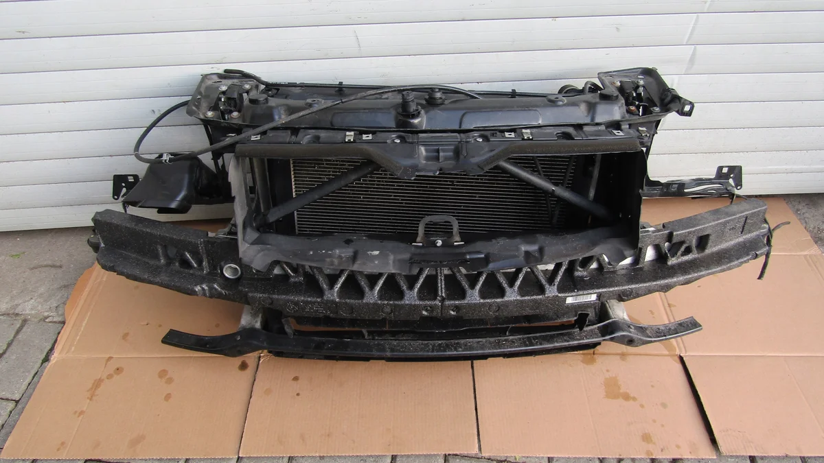 BMW 3 F30 F31 2.0 D N47 etupuskuri