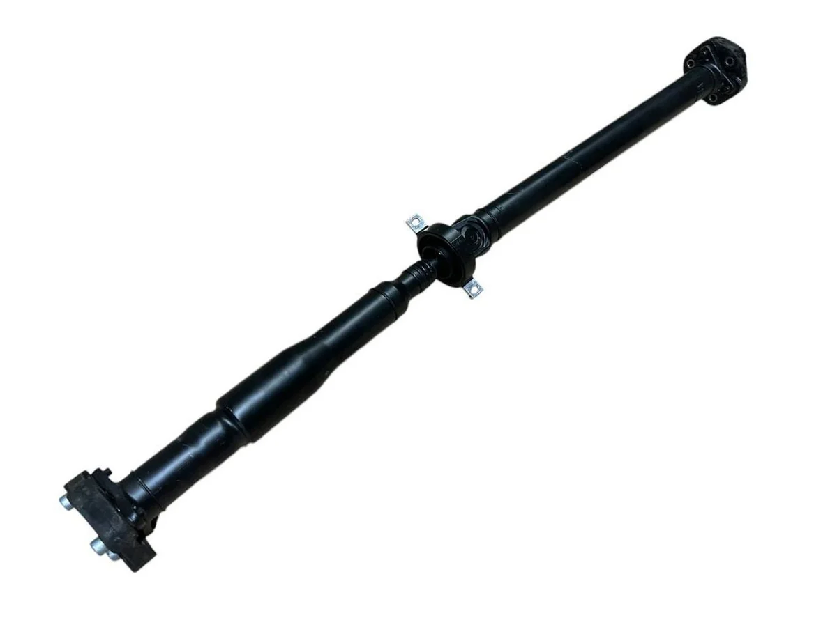Drivaxel BMW X3 OEM 26108680319