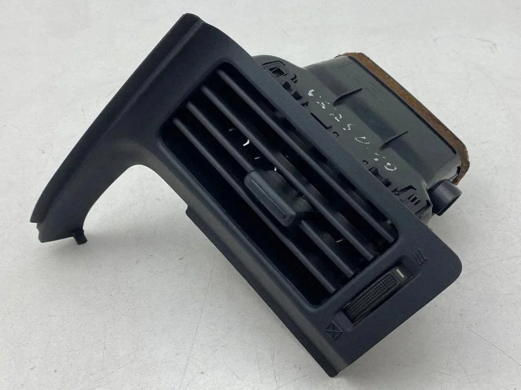 Prise d'air console Toyota Verso 556800F030 image 3
